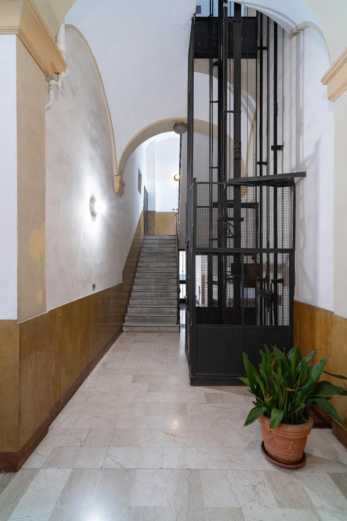 Lussuoso Appartamento Nel Cuore Del Centro Storico Bologna Kültér fotó