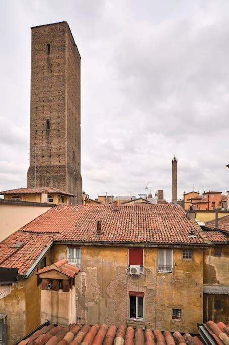 Lussuoso Appartamento Nel Cuore Del Centro Storico Bologna Kültér fotó